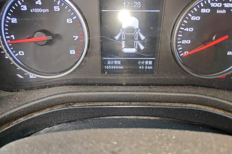 Used JAC Group Refine S2 2018 Smart Drive Edition 1.5L Manual Luxury Smart Model Odometer Close Up