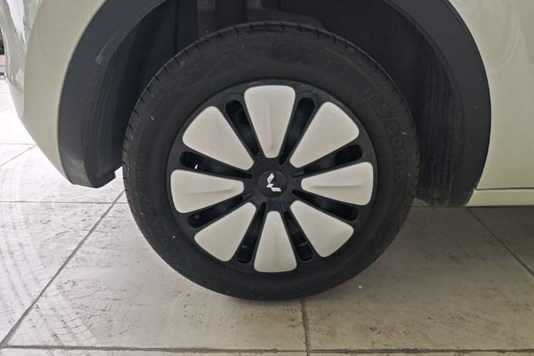Used Wuling Bingo 2023 333 km Lingxi Connected Version
