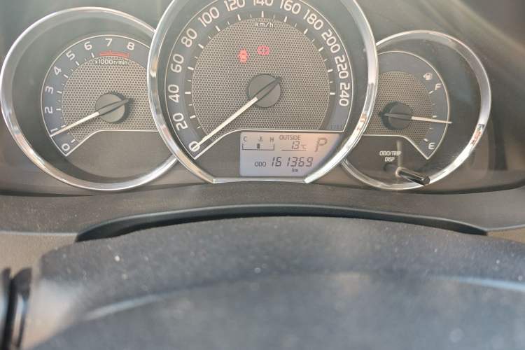 Used Toyota Corolla 2014 1.6L CVT GL Odometer Close Up