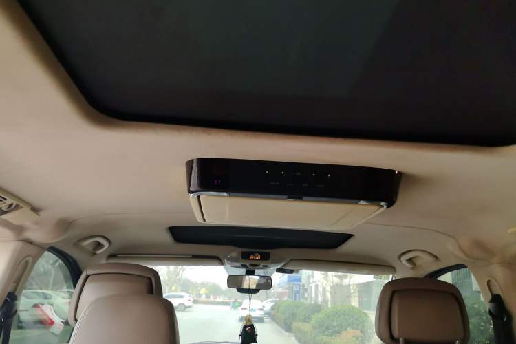 Used Mercedes-Benz Viano 2011 2.5L Navigator Edition