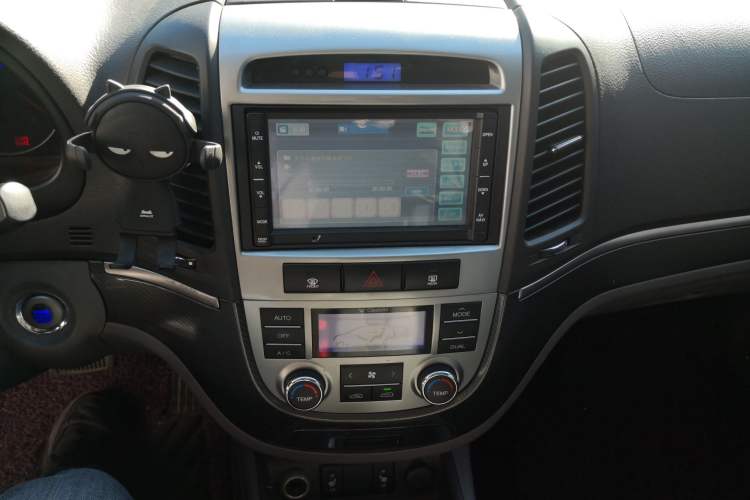 Used Hyundai Santa Fe Classic 2012 2.4 Ultimate Edition 7-Seater Four-Wheel Drive
