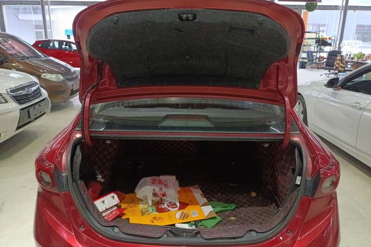 Used Mazda 3 Axela 2017 Sedan 1.5L Automatic Luxury Model Emission Standard China V Trunk