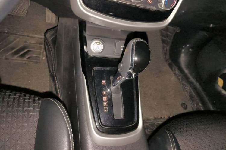 Used Nissan Tiida 2019 1.6L CVT Smart Drive Version China V Standard Gear Lever