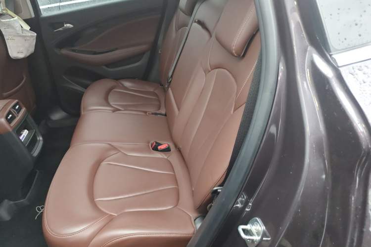 Used Buick Envision 2018 20T Two-Wheel Drive Luxury Model Left Rear Seat