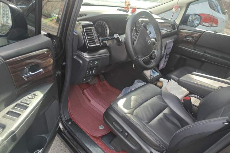 Used Honda Elysion 2016 2.4L Luxury Edition
