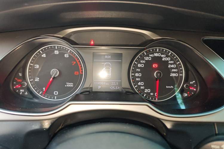 Used Audi A4L 2013 35 TFSI Automatic Standard Model Instrument Cluster