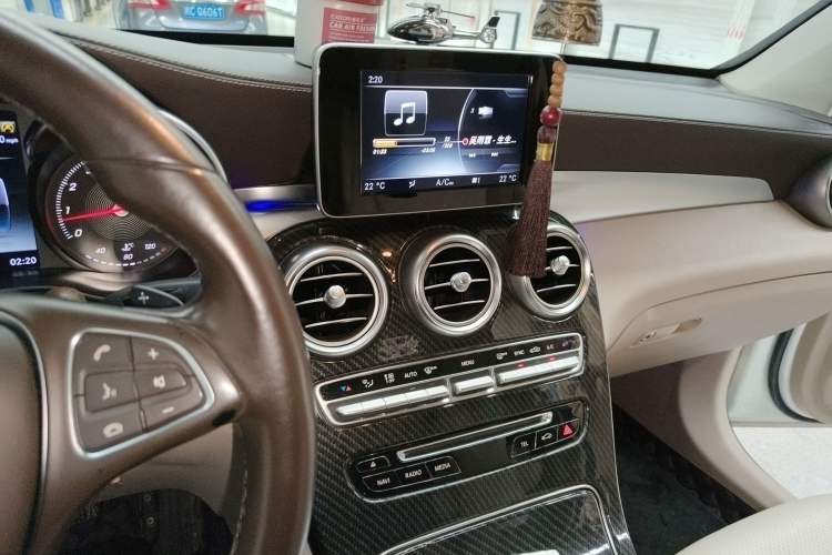 Used Mercedes-Benz GLC 2016 GLC 260 4MATIC Luxury Model
