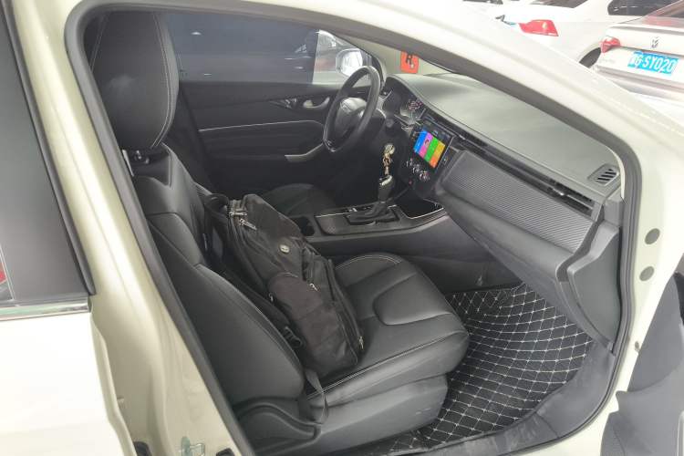 Used Venucia D60 2023 PLUS 1.6L XE CVT Trendy Edition