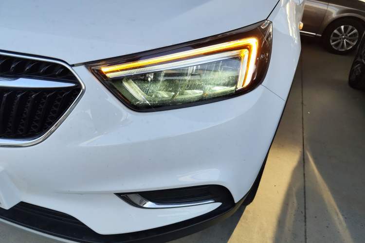 Used Buick Encore 2018 18T Automatic Two-Wheel Drive Urban Elite Model