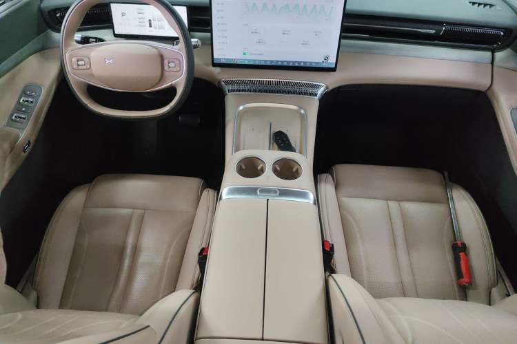 Used XPeng X9 2025 740 Ultra-Long Range Max Center Console