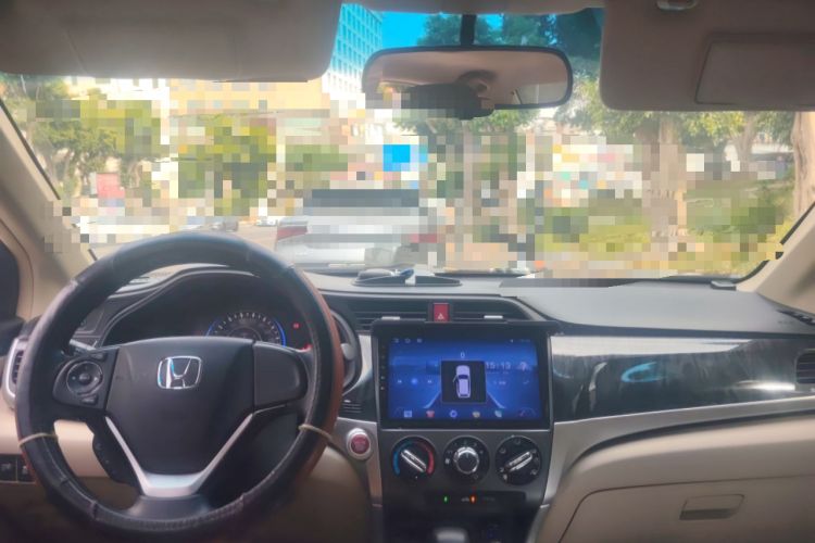 Used Honda Crider 2013 1.8L automatic luxury edition Center Console