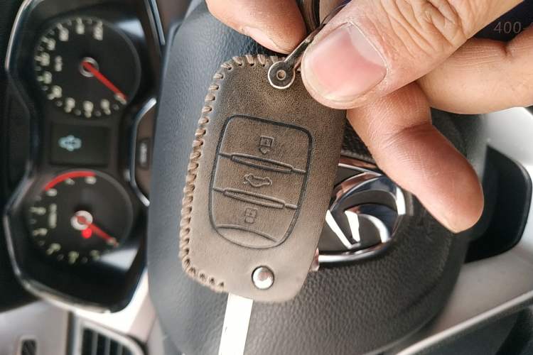 Used Baojun 310W 2017 1.5L Manual Fashion Model China V
