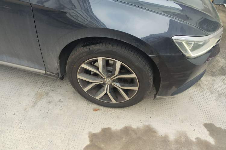 Used Volkswagen Variant 2017 380TSI Two-Wheel Drive Comfort Edition Right Front Wheel Hub
