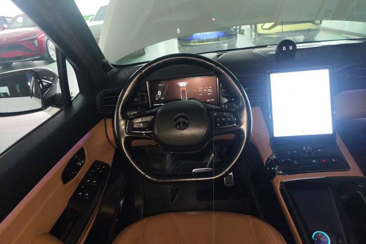 Used Nio ES8 2020 415 km Range 6-Seater Version