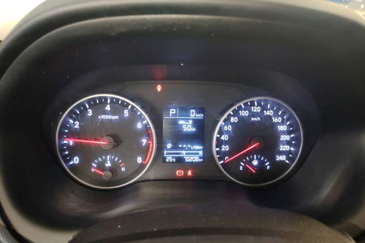 Used Hyundai Celesta 2018 1.6L Automatic GL Enjoyment Edition China VI compliant Instrument Cluster