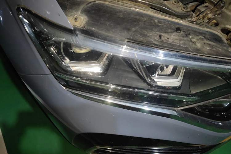 Used Volkswagen Tayron X 2020 380TSI Four-Wheel Drive Prestige Connected Version Right Front Headlight