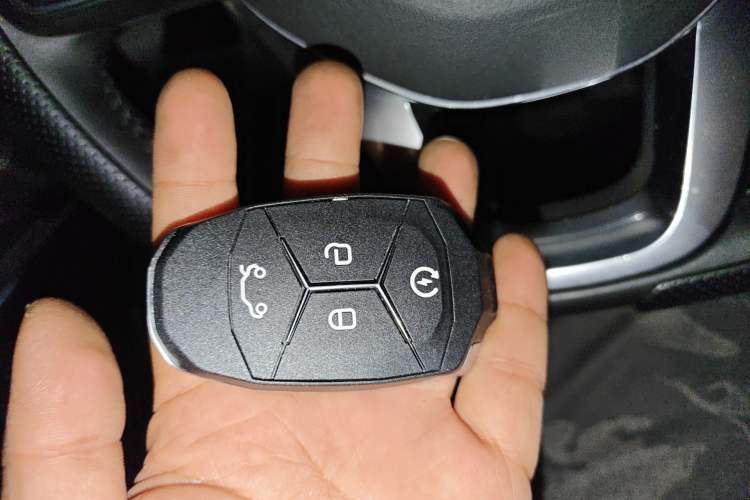 Used Lynk & Co 01 2019 2.0T Two-Wheel-Drive Pro Version China VI Standard Vehicle Key