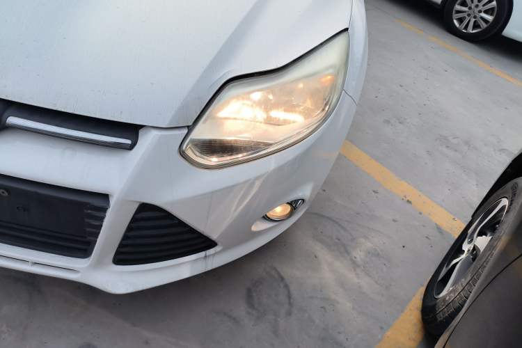 Used Ford Focus 2012 Sedan 1.6L Automatic Fashion Edition