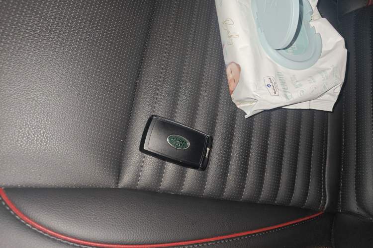 Used Land Rover Discovery Sport 2022 249 PS Metropolitan Edition 5 Seats