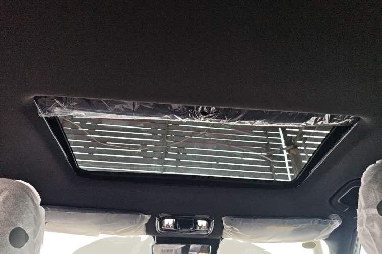 Used Geely Auto Emgrand X7 Sport 2026 Model 1.5TD Aspirational Headliner