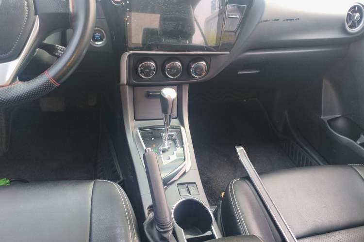 Used Toyota Corolla 2018 1.2T S-CVT GL Smart Enjoyment Version Gear Lever