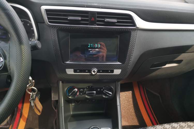 Used MG ZS 2020 Global Bestseller with 1.5L Engine Manual Transmission and a Massive 65-Inch Panoramic Sunroof Version
