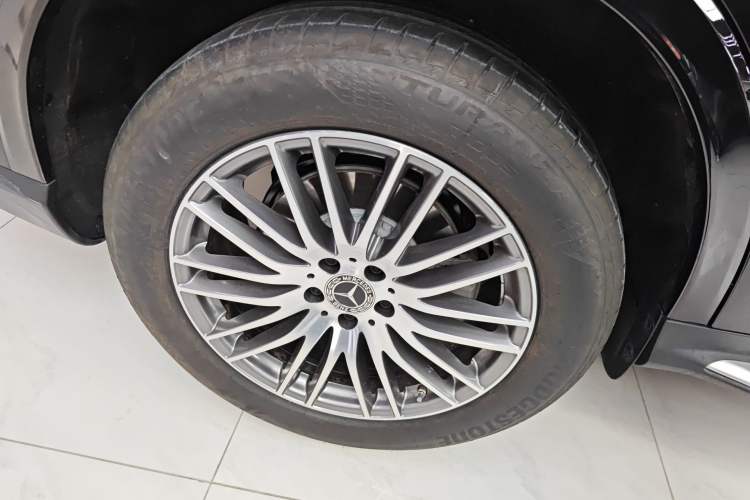 Used Mercedes-Benz GLC 2025 Refreshed GLC 300 L 4MATIC Dynamic Version 5 Seats Exterior 5