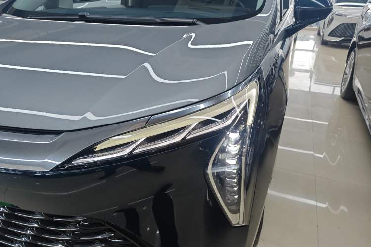 Used Buick Century 2023 2.0T Four-Seat Private Edition Left Front Headlight