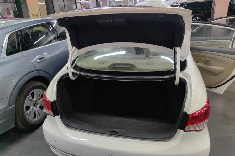 Used Dongfeng Junfeng E11K 2021 57.757 kWh Charging Version
