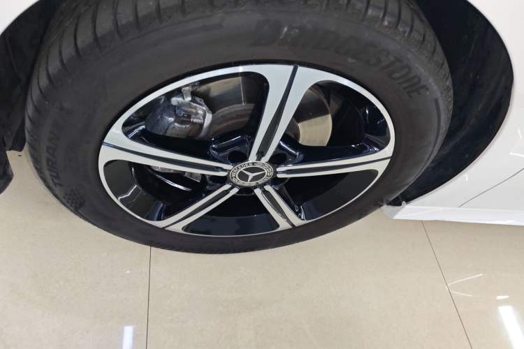 Used Mercedes-Benz A-Class 2022 Revised Version A 200 L Sport Sedan Fashionable Style
