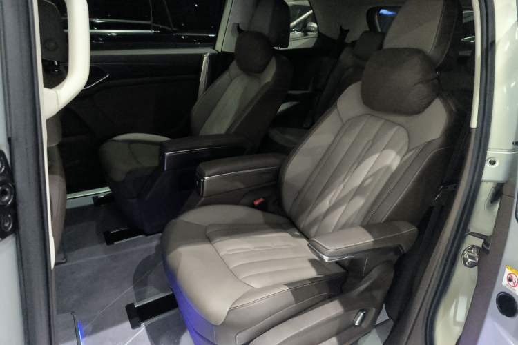 Used Volkswagen Viloran 2024 330TSI Luxury Edition