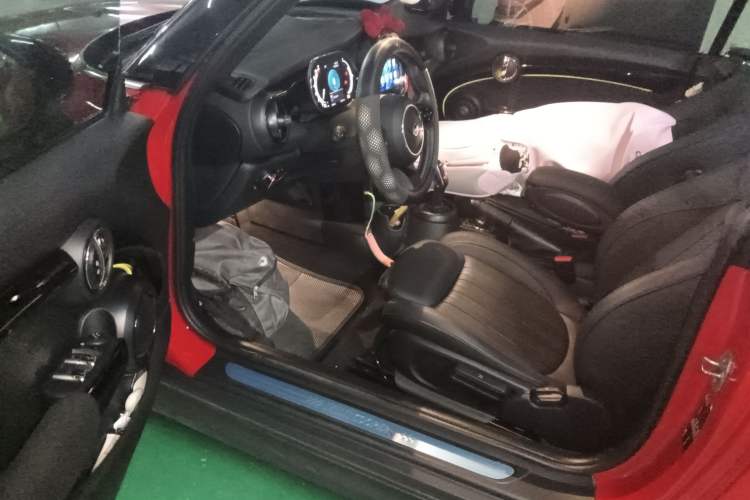 Used MINI MINI 2023 Second Facelift 2.0T COOPER S CABRIO Artist
