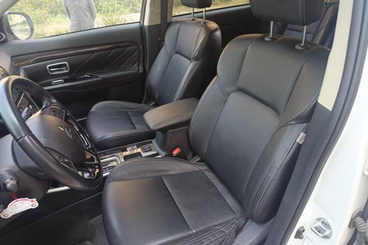 Used Mitsubishi Outlander 2020 2.0L Two-Wheel Drive Enjoyment Version 5 Seats
