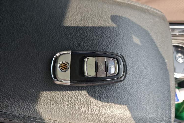 Used Volkswagen Phideon 2018 Revised Version 380TSI Two-Wheel Drive Business Edition