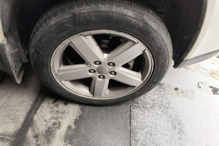 Used Jeep Compass 2012 2.4L Four-Wheel Drive Urban Edition
