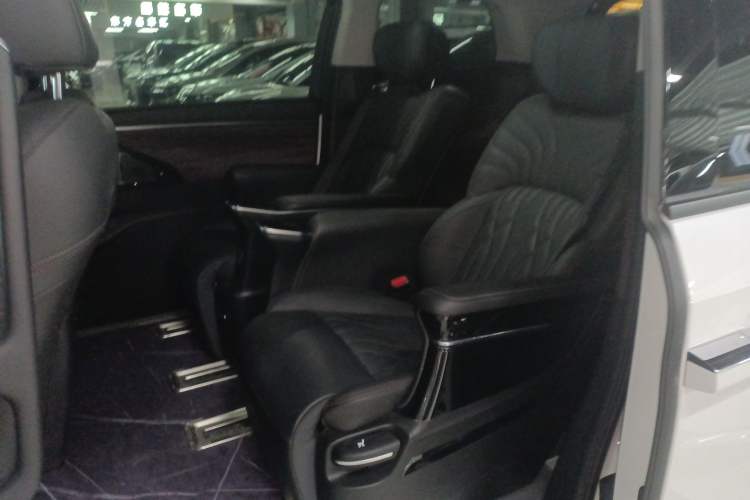 Used GAC Trumpchi M8 2024 Master Series 400T Prestige Edition
