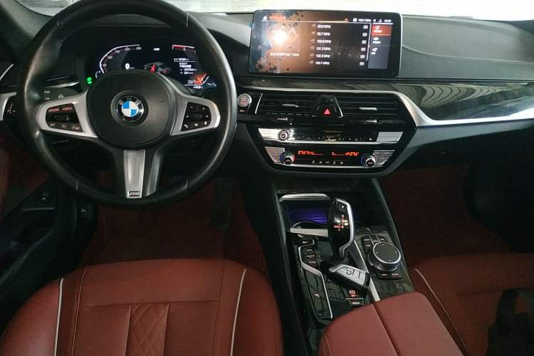 Used BMW 5 Series 2021 Facelifted 525Li M Sport Package
