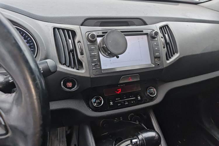 Used Kia Sportage R 2015 2.0L Automatic Two-Wheel Drive DLX Model