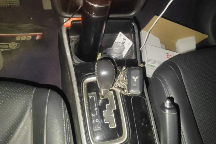 Used Mitsubishi Outlander 2017 2.0L Two-Wheel Drive Glory Edition 5 Seats