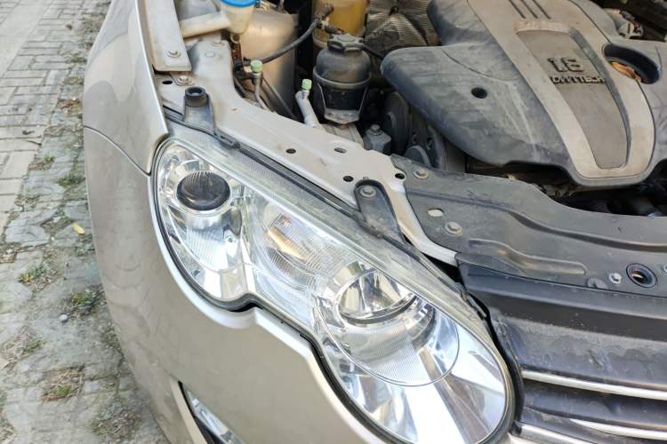 Used Roewe 550 2010 550S 1.8L Automatic Start-Zhen New Year Edition Right Front Headlight