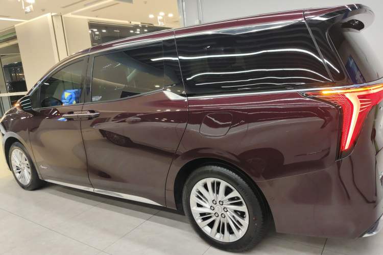 Used Buick Century 2023 2.0T Six-Seater Yinshi Edition
