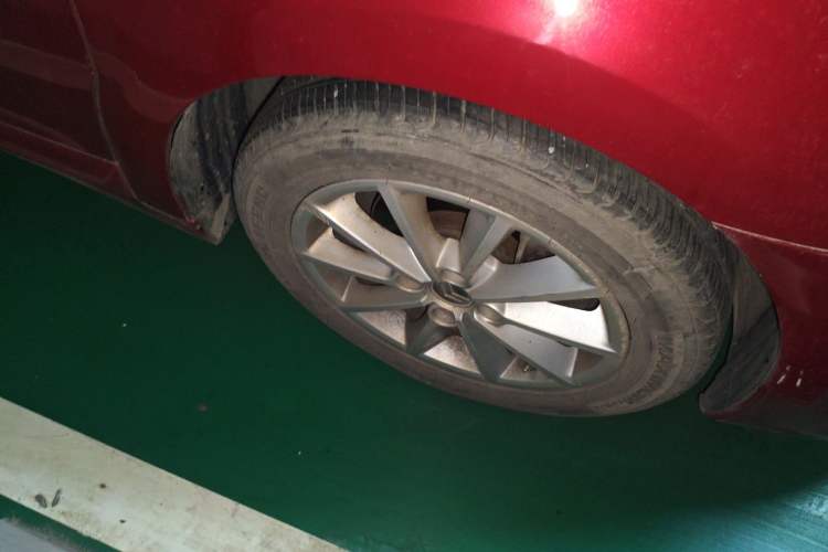 Used Citroen C-Quatre 2011 Hatchback 1.6L Automatic XuanYa Model Right Front Wheel Hub