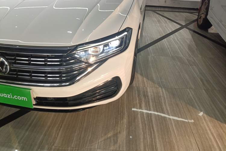 Used Volkswagen Sagitar 2023 300TSI DSG Excellence Edition Left Front Headlight