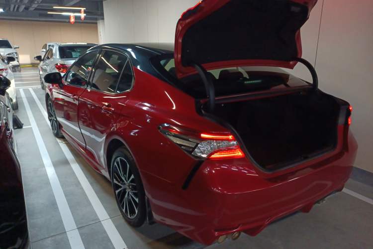 Used Toyota Camry 2018 2.0S FENGSHANG Edition Exterior 2
