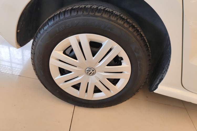 Used Volkswagen Polo 2016 1.4L Manual Fashion Model Exterior 5