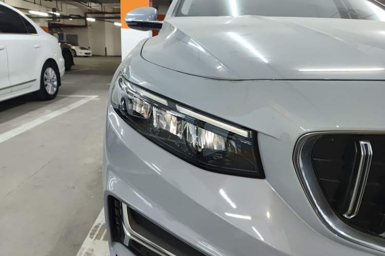 Used Geely Auto Preface 2023 2.0TD Luxury Version Right Front Headlight