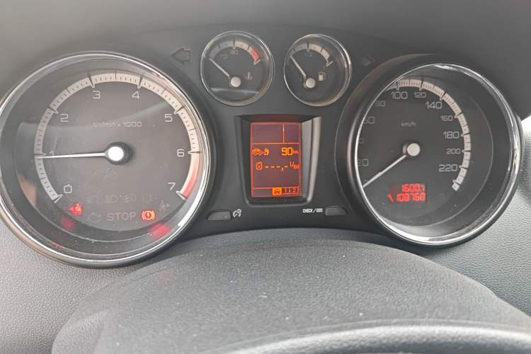 Used Peugeot 408 2011 2.0L Manual Comfort Edition
