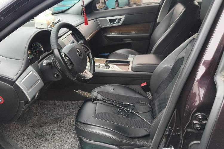 Used Jaguar XF 2014 XF 2.0T Prestige Edition
