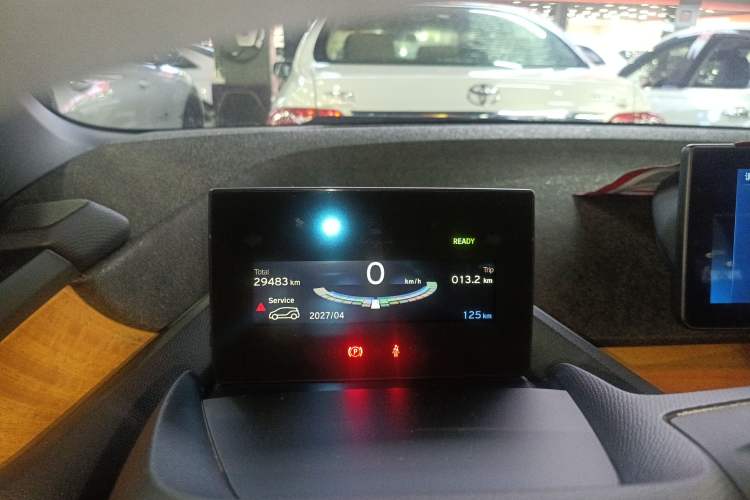 Used BMW i3 2018 Luxury Model Instrument Cluster