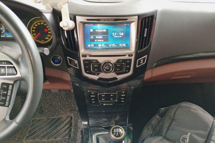 Used BYD Surui 2015 Revised Version 1.5L Manual Luxury Edition